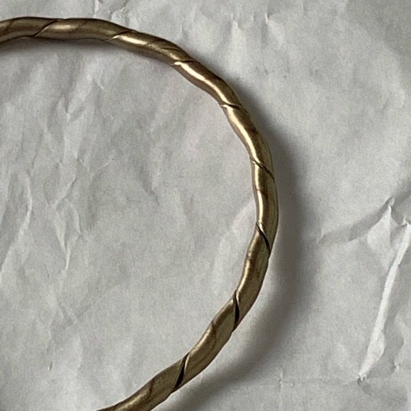 🦄 Japanese Character Twist Bangle Charm Bracelet - Picture 4 of 5